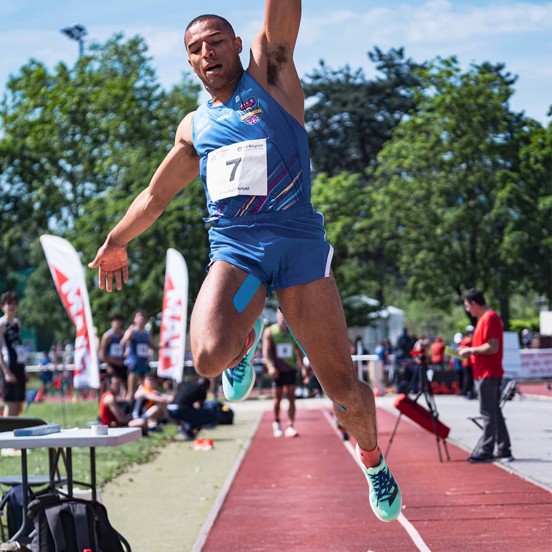 Tenues et maillots de running Athletisme éco-responsables et personnalisables à base de polyester recyclé et recyclable de la marque NOLT