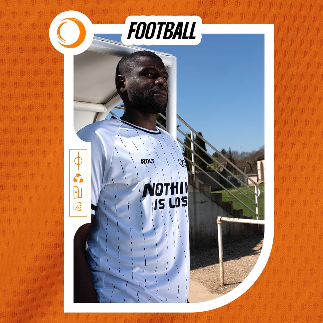 Maillots et shorts de football de la marque NOLT