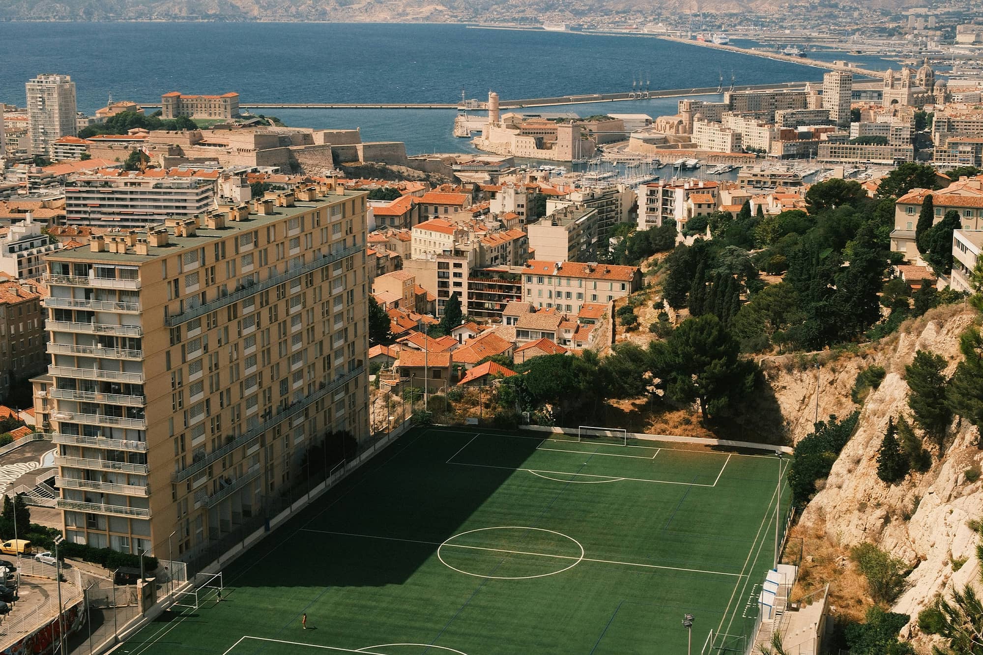 Où jouer au foot à Marseille ?